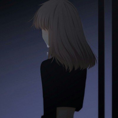 女子挖野菜挖到大蛇 双方都吓坏了